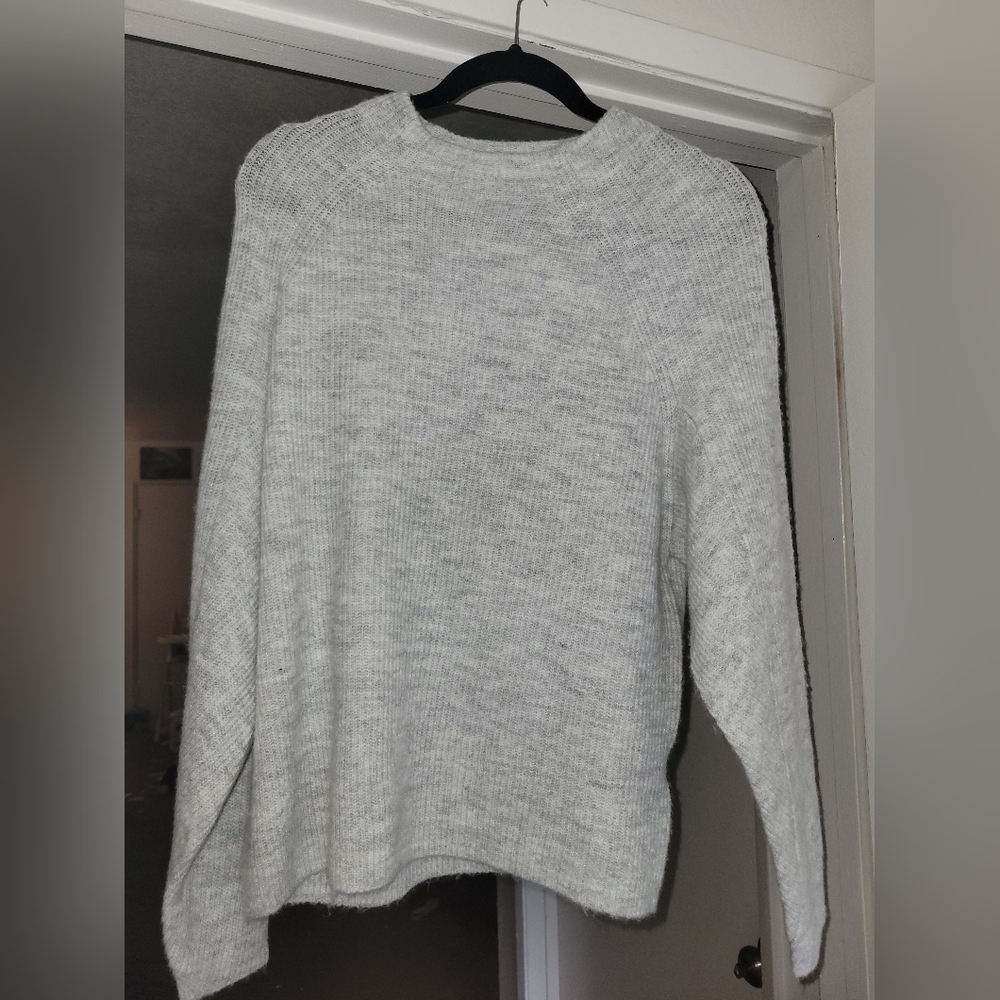 Cozy Gray Women's Sweater, M